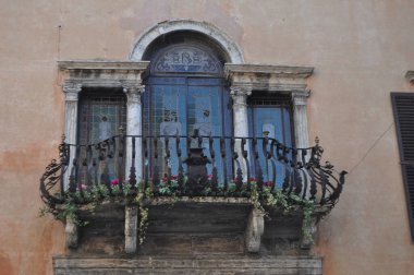 İtalya 'nın Salo şehrinin manzarası