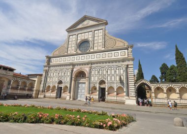 FLORENCE, İtalya - 09 AĞUSTOS 2021: Firenze Santa Maria Novella Kilisesi