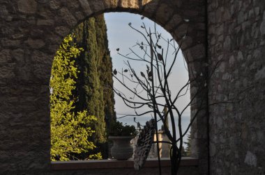 GARDON RIVIERA, İtalya - 23 Mart 2023: Il Vittoriale degli Italiani Gabriele D 'Annunzio Evi