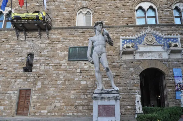 佛罗伦萨 意大利 2021年8月8日 雕塑家米开朗基罗的大卫雕像大约在1504年 — 图库照片