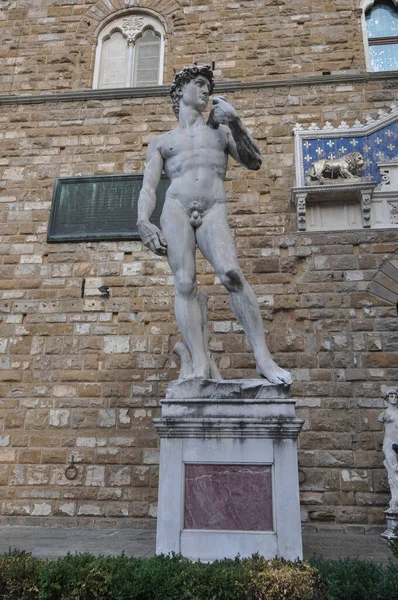 이탈리아 피렌체에서 1504년경 조각가 미켈란젤로의 데이비드 — 스톡 사진