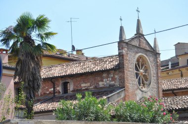 Basilica di San Zeno namı diğer San Zeno Maggiore veya San Zenone Verona, İtalya