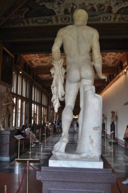 FLORENCE, İtalya - 08 AĞUSTOS 2021 Uffizi Galerisi