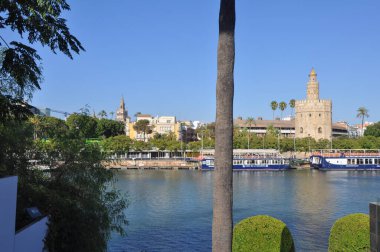 SEVILLA, İSPA - EYLÜL 01, 2023 Guadalquivir Nehri