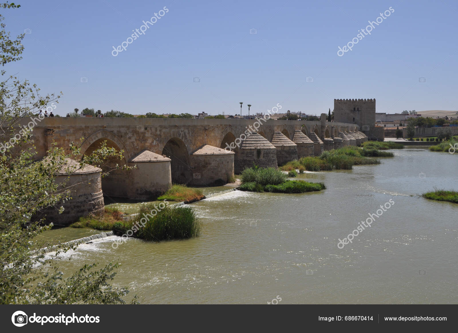 Cordoba Spain August 2023 Puente Romano Translation Roman Bridge River
