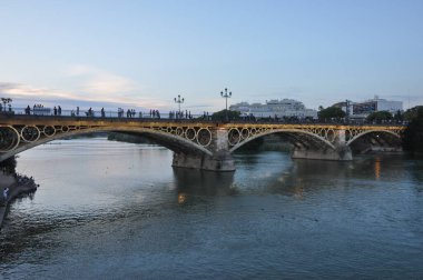 SEVILLA, İSPA - EYLÜL 01, 2023 Guadalquivir Nehri