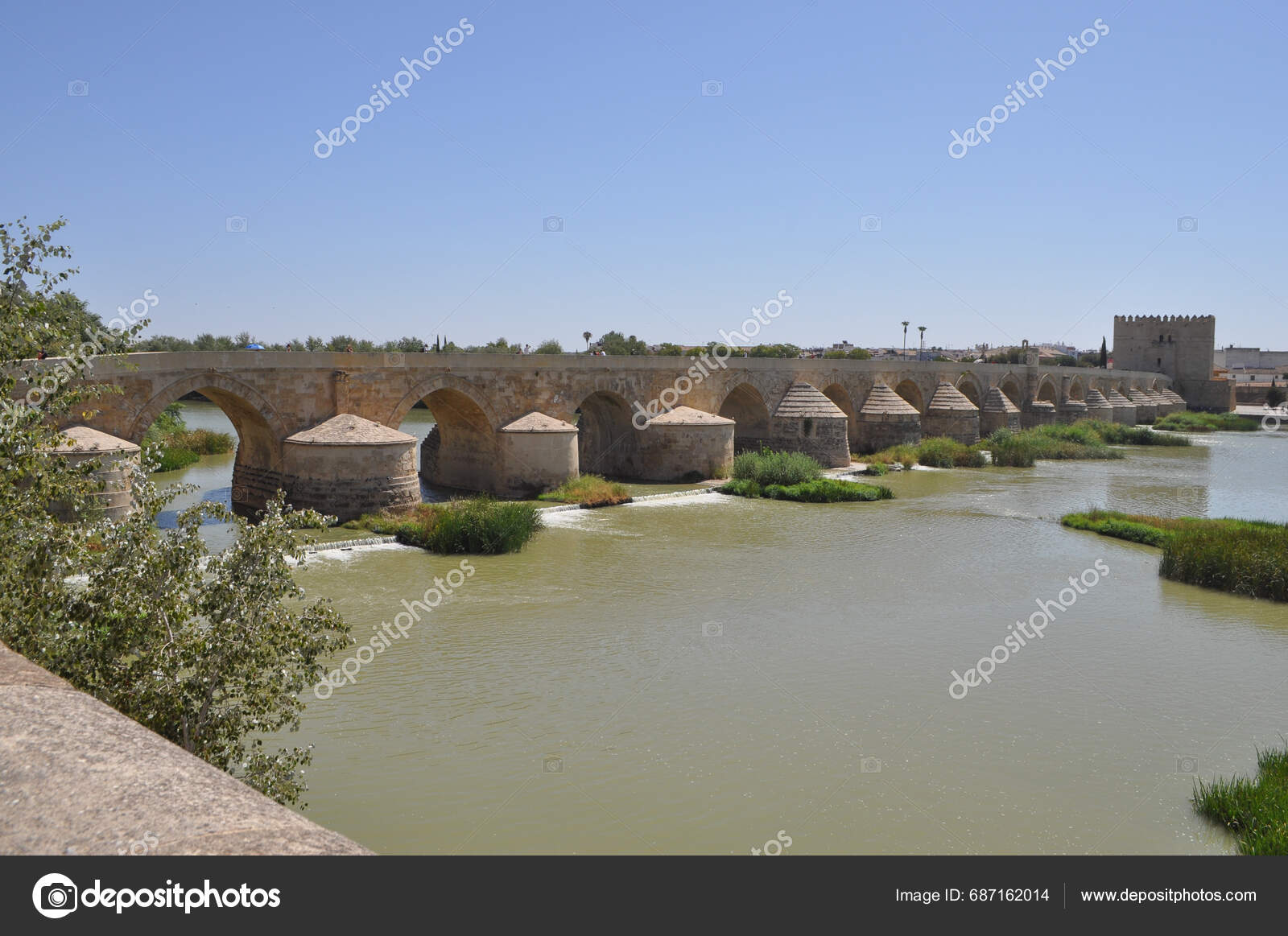 Cordoba Spain August 2023 Puente Romano Translation Roman Bridge River
