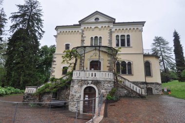 Levico Terme, İtalya 'daki Villa Paradiso evi