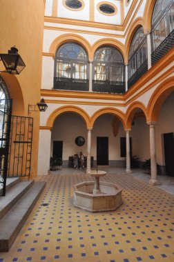 SEVILLA, İspanya - 20 AĞUSTOS 2023: Kraliyet Alcazar Sarayı