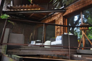 TURIN, İTALYA - 10 Haziran 2023: 25 Mimar Luciano Pia tarafından yapılan Verde Apartman Binası