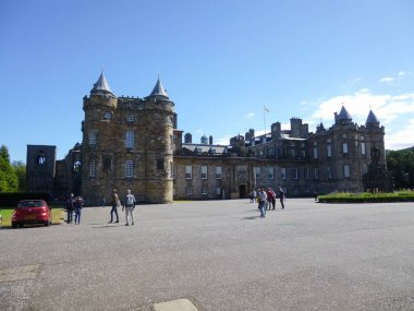 EDINBURGH, İngiltere - 17 AĞUSTOS 2022: Holyroodhouse Sarayı diğer adıyla Holyroodhouse