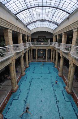 BUDAPEST, HUNGARY - 10 Nisan 2024 Gellert Termal Hamamı