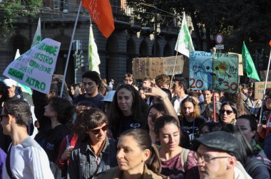 TÜRİN, İTALYA - 11 EKİM 2024 İKİM KIYIL SONRA