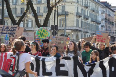 TÜRİN, İTALYA - 11 EKİM 2024 İKİM KIYIL SONRA