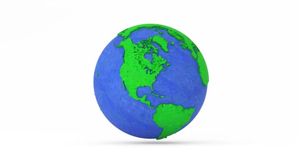 4K分辨率视频 用塑料蓝色和绿色粘土无缝线环在白色背景上旋转的地球球体建模 免版税图库视频片段