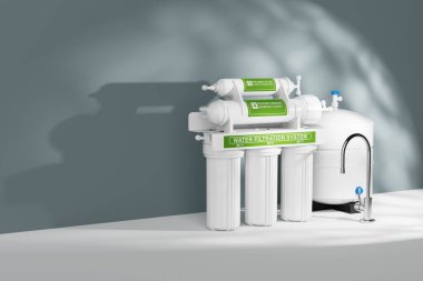 Tortu, Karbon, Ters Osmosis ve Cilalama filtreleri dahil olmak üzere Filtreleme Beş Aşamalı Beyaz Su Süzme Sistemi, mavi arkaplanlı Tank ve Musluk. 3d Hazırlama 
