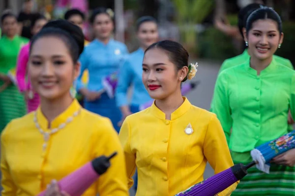 Chiang Mai Thailand Leden 2023 Bosang Deštník Festival Ženy Tradičním — Stock fotografie