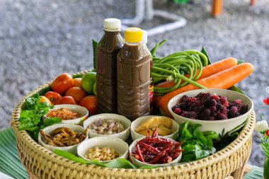 meyve salatası veya karışık meyve salatası, baharatlı salata.