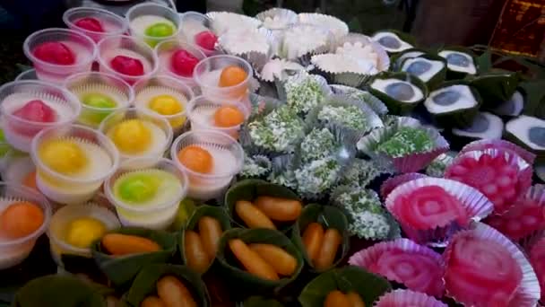 Thai Traditionell Dessert Koncept Blandade Thai Desserter Serveras Tallrik För — Stockvideo