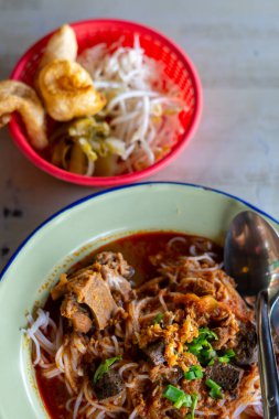 Khanom Jeen Nam Ngiao Kuzey Tayland 'dan bir yiyecek.