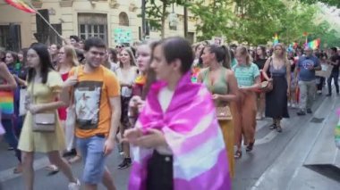 Granada, İspanya - 28 Haziran 2022 LGBT gurur günü. Topluluk için hak iddia etme
