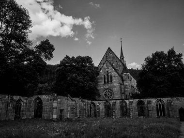 Manastır harabeleri, Hirsau Almanya 'yı arıyor.