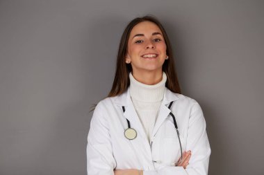 Mutlu genç bayan doktor - stüdyo geçmişi