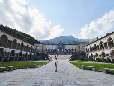 Oropa Sığınağı - Biella İtalya