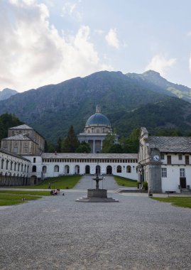 Oropa Sığınağı - Biella İtalya