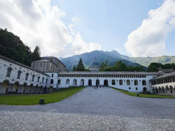 Oropa Sığınağı - Biella İtalya