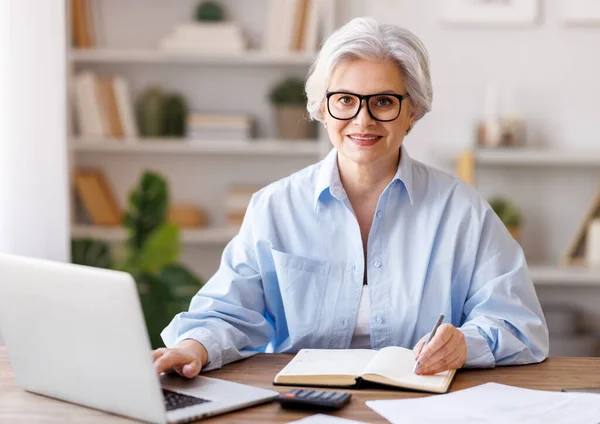 Friendly Mature Female Entrepreneur Working Laptop Home Office Elderly Business — Stock Photo, Image