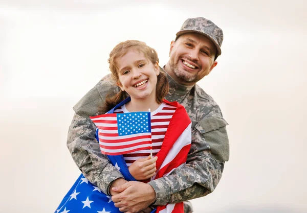 Happy Little Girl Daughter American Flag Hugging Father Military Uniform — Stock Photo, Image