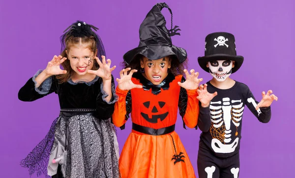Boldog Halloweent Vidám Gyerekek Karnevál Jelmezek Smink Hogy Egy Szörnyű — Stock Fotó
