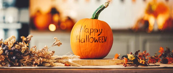Hösten Bakgrund För Halloween Semester Pumpa Träbord Mysigt Kök Halloween — Stockfoto