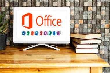 Mascara, Cezayir - 21 Temmuz 2021: Microsoft Ofis uygulamaları dizüstü ekranda. Microsoft Office en popüler ofis yazılımlarından biridir.