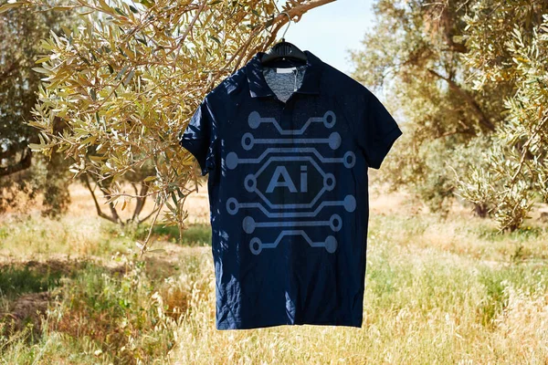 Pendurado Camiseta Azul Com Inteligência Artificial Conceito Árvore Azeitonas — Fotografia de Stock