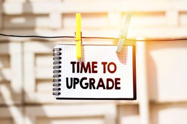 konsepti çamaşır ipine güncellemek için zamanı olan asma defteri