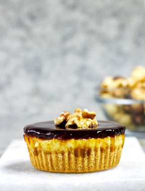 homemade delicious mini walnut caramel cheesecake
