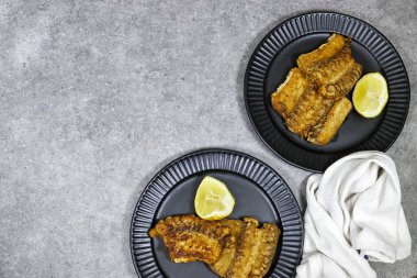 Izgara Ray veya limonla süslenmiş fileto. 