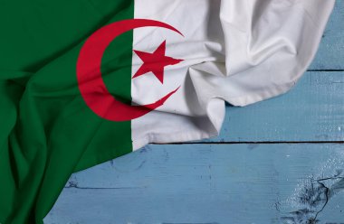 Cezayir Bayrağı Kırsal Ahşap Yüzey Kültür ve Mirası Sembolize Ediyor