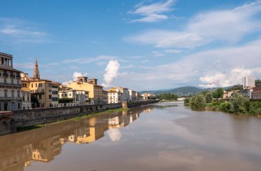 İtalya 'da Floransa' da Arno Nehri