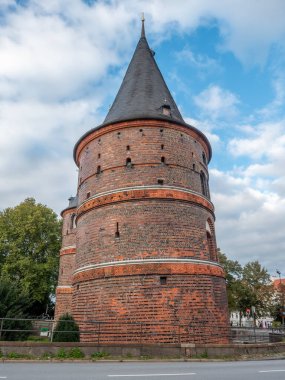 Almanya 'nın Lubeck şehrinde Holstentor