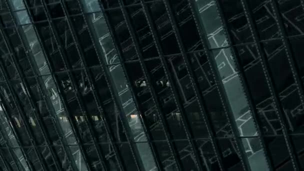 ブラックガラスビル ストック映像 暗い装飾されたガラスの壁と馬が付いているオフィスの空中眺め 高品質の4K映像 — ストック動画