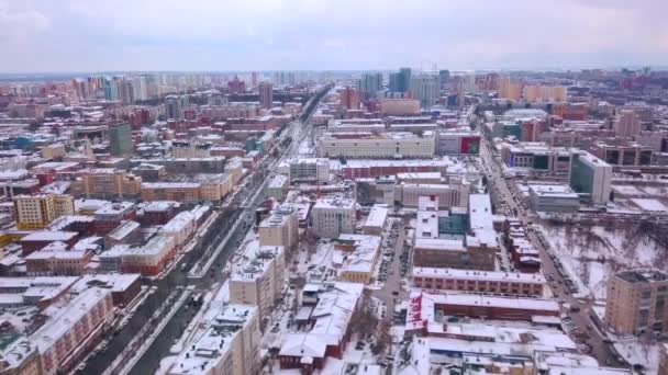 Зимове Місто Багатоповерхівками Clip View Вертольота Місті Вузькими Вулицями Високими — стокове відео