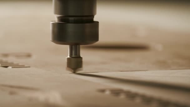 Nahes Bohren Von Mustern Auf Holz Kreativ Dünne Schnitzmaschine Maschinenbohrer — Stockvideo
