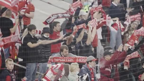 Serbien Belgrad Augusti 2022 Fans Samlas Stadion För Att Heja — Stockvideo