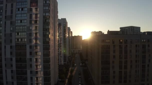 Pencereleri Cepheleriyle Günbatımına Doğru Uçuyor Stok Görüntüleri Modern Bir Uyku — Stok video