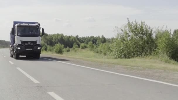 Berlin Niemcy Grudnia 2022 Samochody Ciężarowe Drodze Scena Ciężarówka Transportująca — Wideo stockowe