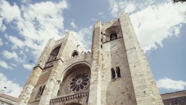 Catedral Lisboa Dia Verão Acção Baixo Ângulo Visão Belo Edifício — Vídeo de Stock