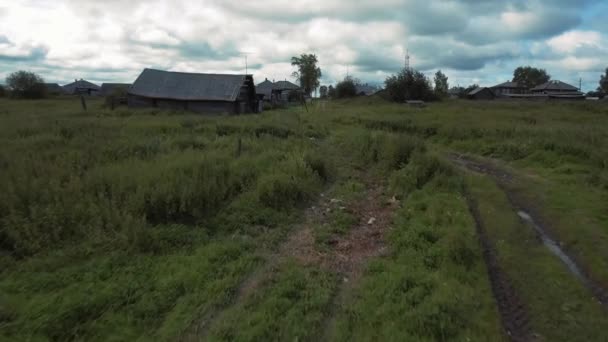 Χωριό Καταλήφθηκε Μετά Βροχή Στικ Καλοκαίρι Αγροτική Περιοχή Μικρά Αγροτεμάχια — Αρχείο Βίντεο